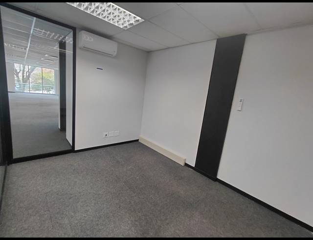 368M² OFFICE TO LET IN BRYANSTON